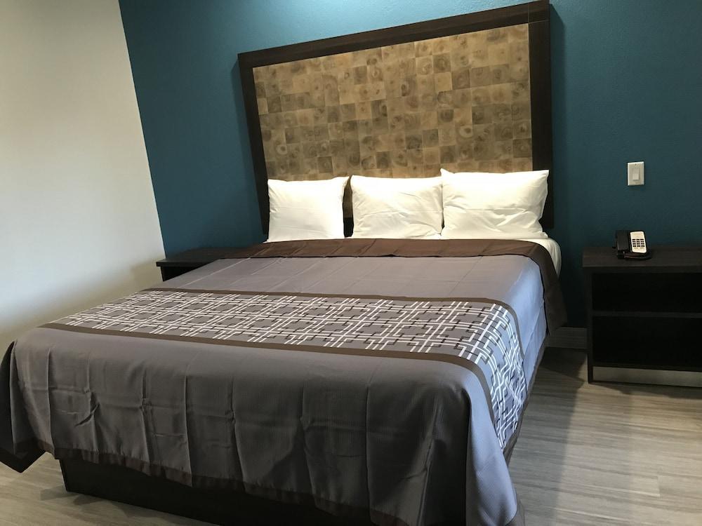 The Residency Otel Jersey Village